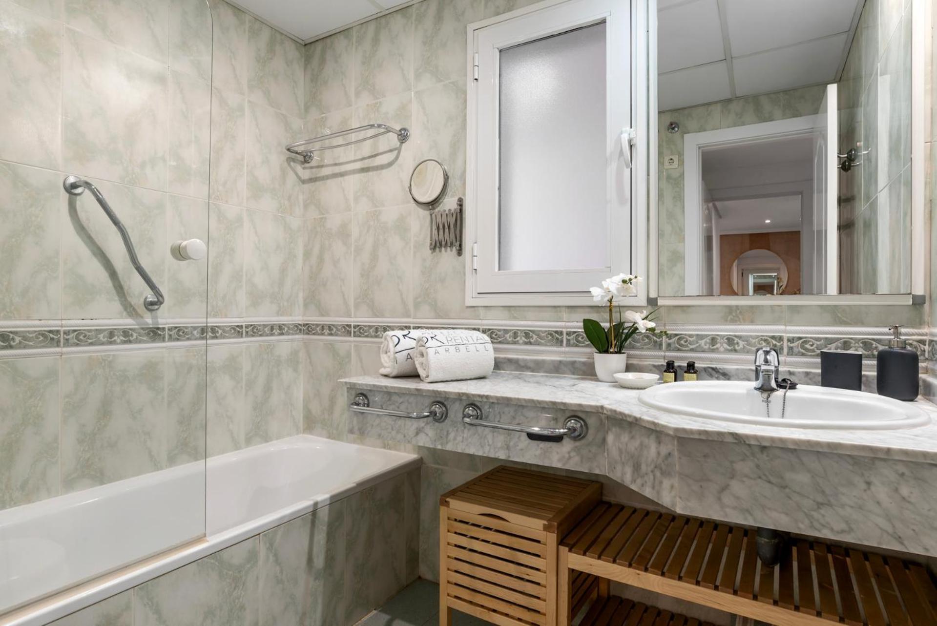 Charming And Spacious Apartment In Medina Garden - Puerto Banus Марбелья Екстер'єр фото